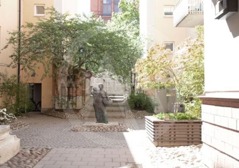 17.Renovera innergård