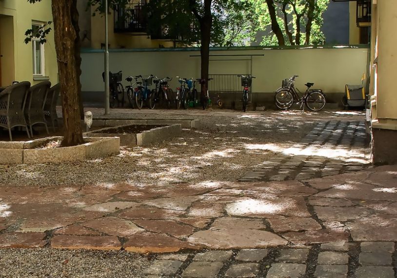 18.Renovering gårdsbjälklag